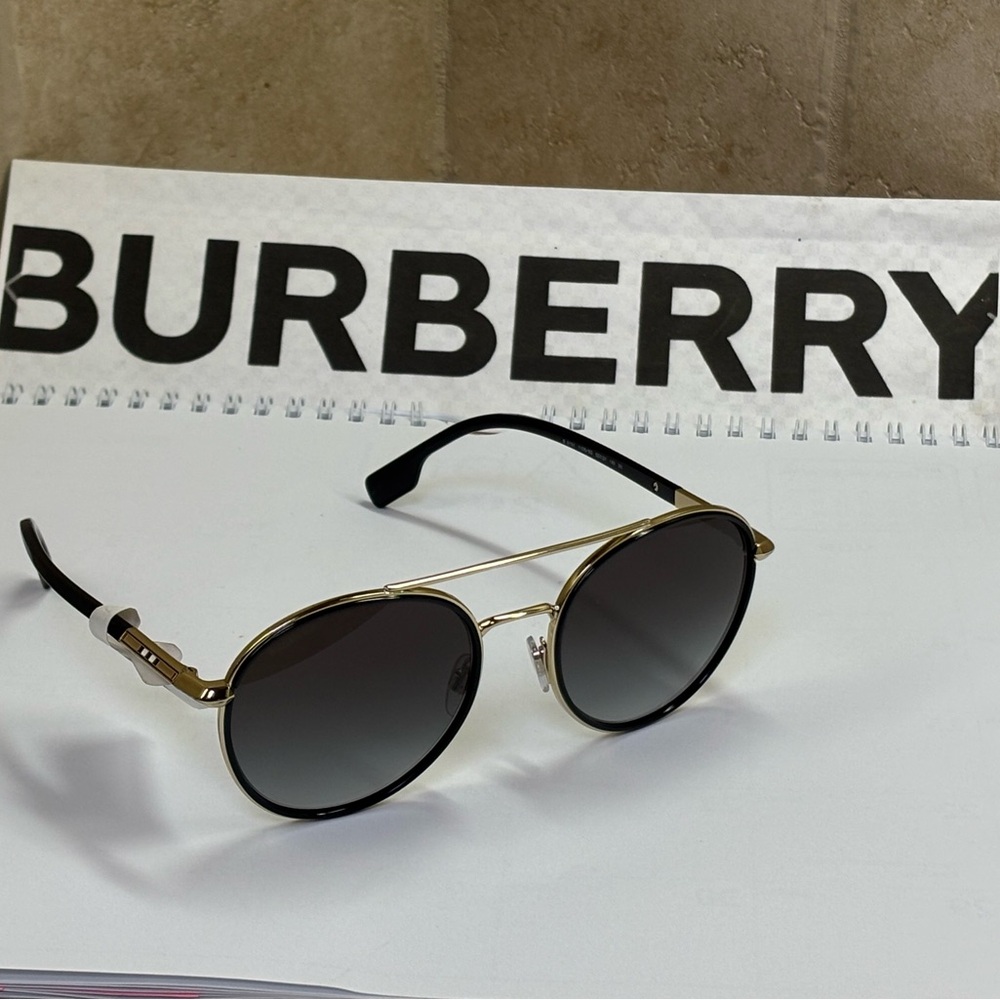 New Burberry B3131 1109/8G Ivy Lite Gold and Black Round Sunglasses